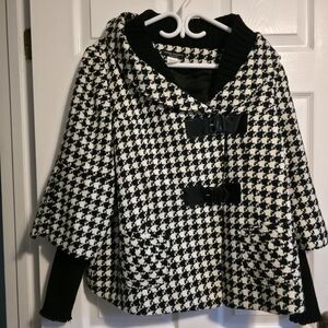 Elegant Black and White Houndstooth Blazer